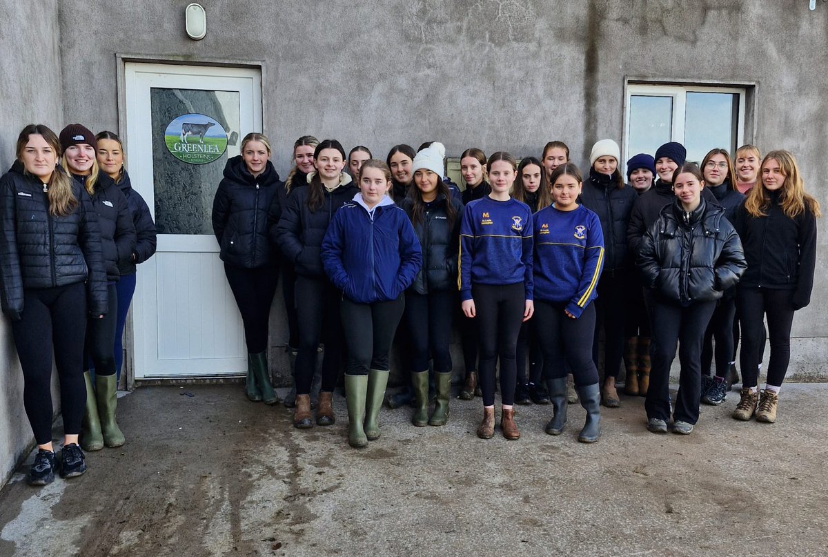 StLouisMonaghan's tweet photo. As part of Science Week, Ms McCaffrey took her TY and Fifth Year Agricultural Science classes to the farm of Padraic Greenan on a Farm Visit. 🐮
#slss #slssmonaghan #shapingtodaydefiningtomorrow #scienceweek #farmvisit
@lecheiletrust1
@PadraicGreenan
@IFAmedia https://t.co/1reojWK5XM