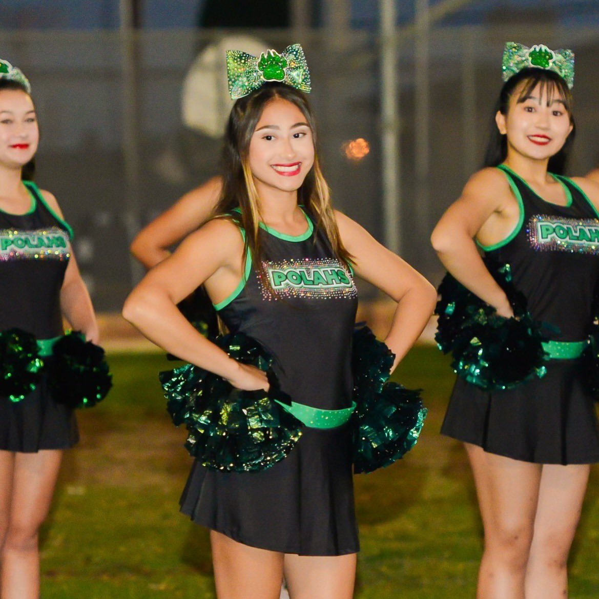GO BEARS! 🐾💚🤍