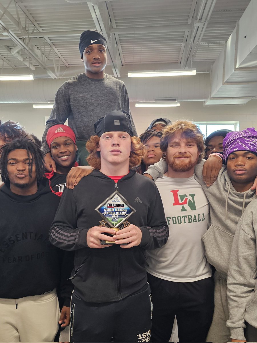 kendall_agency's tweet photo. Good Hands Player of the Week!!!
Breck Mallory - Lawrence North HS
2 Defensive Touchdowns!!!
Chosen by ISC Sports Network
Presented by the Pat Kendall Insurance Agency
@breck_mallory @coach_mal @LNWildcatsFB @lnwildcats @iscsportsnet @gregrakestraw
#GoodHandsPlayeroftheWeek https://t.co/PSJrbDq3mm