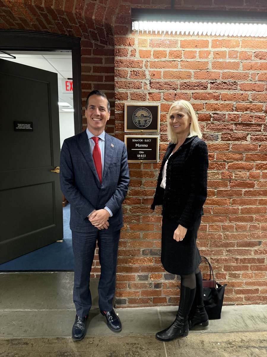 berniemoreno's tweet photo. It's an honor to represent Ohio in the Senate. Excited to get to work! 🇺🇸 https://t.co/poZhq6EwXI