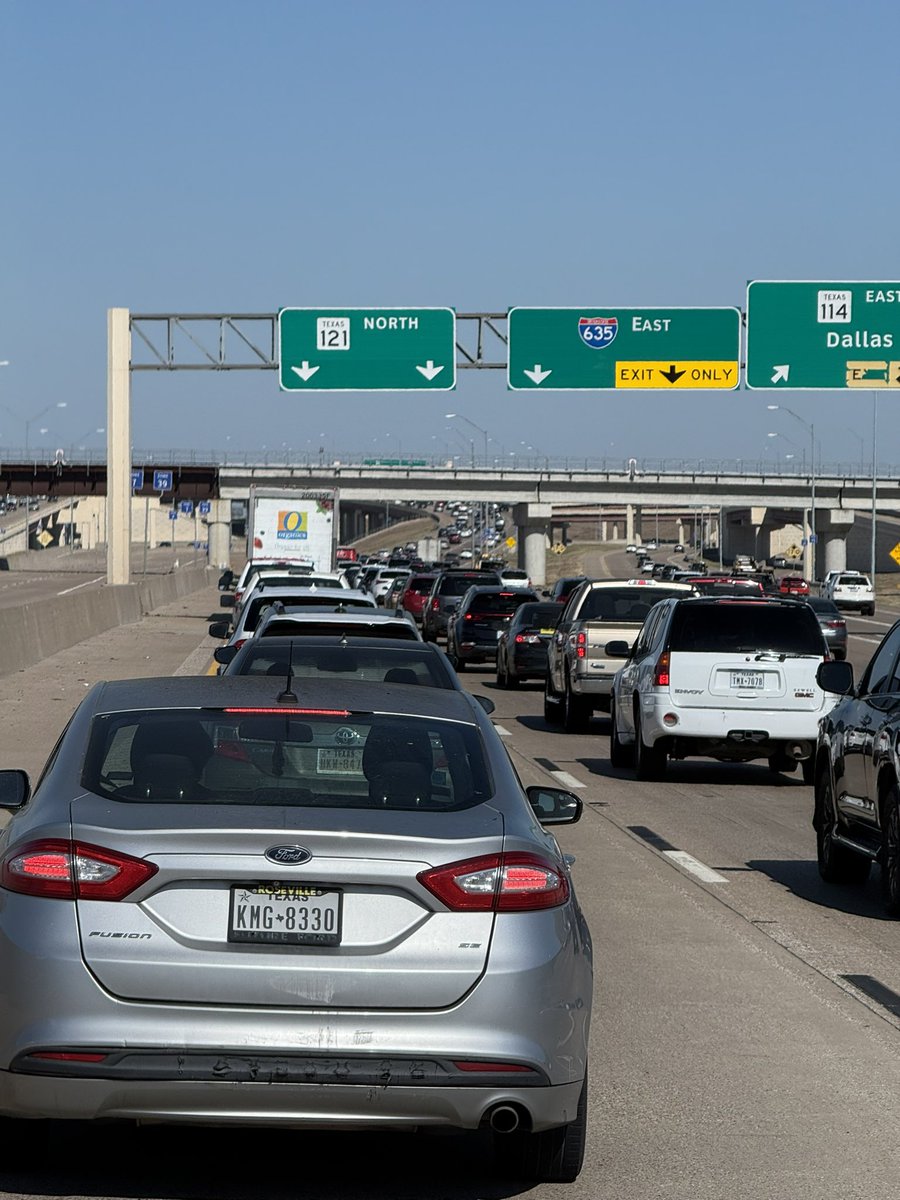 SweetH2oTrader's tweet photo. @TxDOTDallas The decision to take away the 3rd lane on 121 North @ 635 in Grapevine is causing MASSIVE backups!  Whoever made that decision needs to rethink it!  After years of construction in that area, it was finally working great until this misguided decision!  Do better!! https://t.co/G5oZ8IuKnx