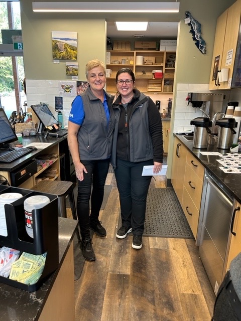 Big shoutout to our Employee of the Month, Juliana! This fall, she went above and beyond, stepping up when a teammate needed to be away for a few weeks. With her positivity and dedication, she kept our gift shop thriving and our guests happy—all with a smile. Thank you, Juliana!