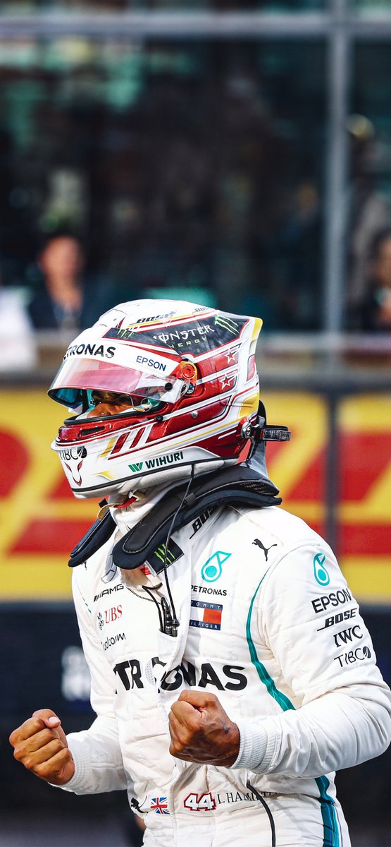 F1WallpaperHQ's tweet photo. Favourite @LewisHamilton lid? 🥶 https://t.co/ZrDroTytvO