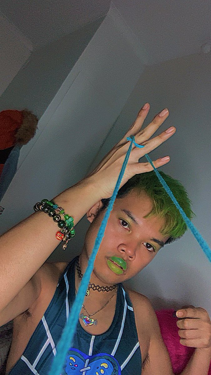 blooms_underlip's tweet photo. Jojo-fans anyone?🦋💚 #Halloween https://t.co/wnEfOFLhJd