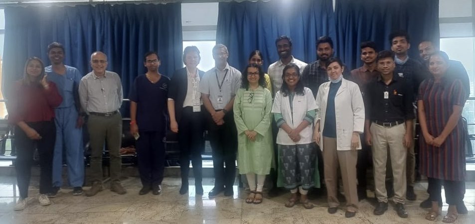 WinetteVanDerGraaf (@winette_vdgraaf) on Twitter photo Last week I had the pleasure to visit <a href="/TataMemorial/">Tata Memorial Hospital</a> Mumbai for the <a href="/CancerGridIndia/">NationalCancerGrid</a> meeting and a subsequent meeting with the great #sarcoma team discussing #precisionmedicine and challenging cases. Common practices, but also different (available) treatment options. Interesting! Last week I had the pleasure to visit <a href="/TataMemorial/">Tata Memorial Hospital</a> Mumbai for the <a href="/CancerGridIndia/">NationalCancerGrid</a> meeting and a subsequent meeting with the great #sarcoma team discussing #precisionmedicine and challenging cases. Common practices, but also different (available) treatment options. Interesting!