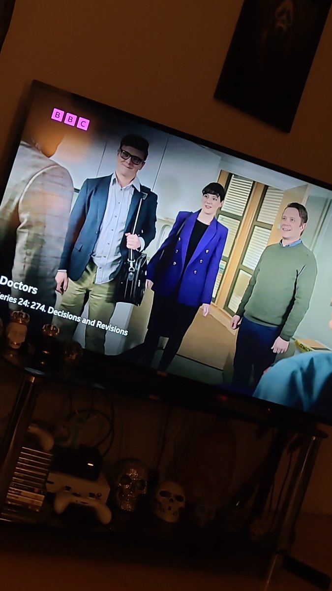 Always nice seeing your bestie on the telly! Go onnnnn <a href="/EmmelineHartley/">ᴇᴍᴍᴇʟɪɴᴇ ʜᴀʀᴛʟᴇʏ</a> 👏👏