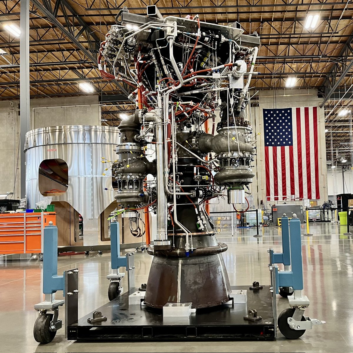 ConanToole's tweet image. How in the ACTUAL FUCK did SpaceX manage to build Raptor 3 (no hate to stoke, can't wait for their sweep)