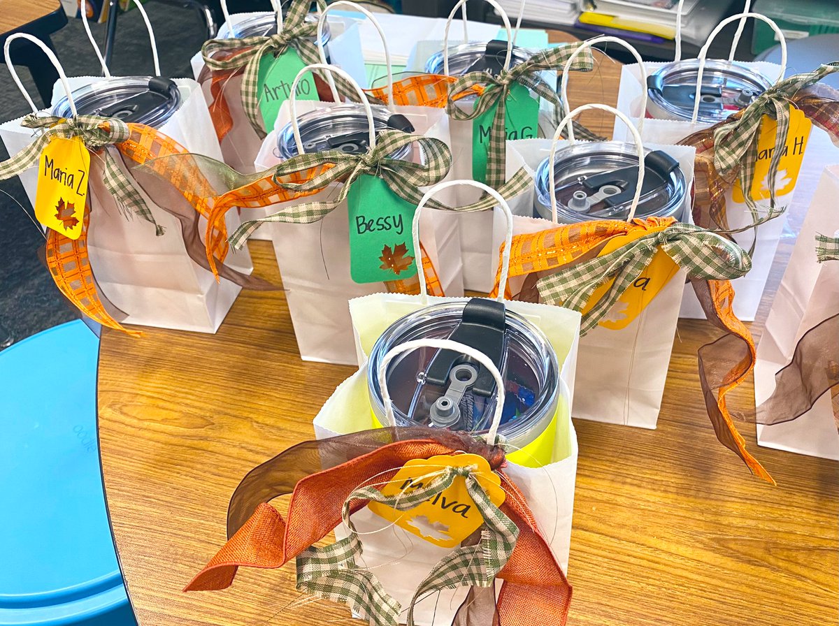 3rd Grade team showing our appreciation to our custodial and café staff! They loved their surprise this morning. ☺️ <a href="/OLE_Leopards/">Leonard Elementary</a> <a href="/3rd_ole/">Leonard Third Grade</a>