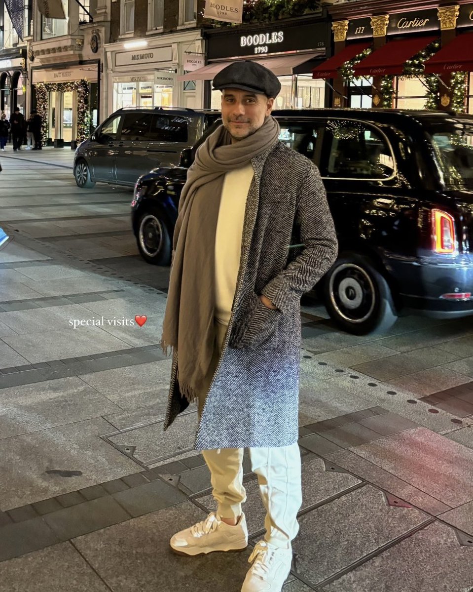 PG4Team's tweet photo. Looking fresh. Pep Guardiola enjoying the International break. https://t.co/jhCH8THkyL