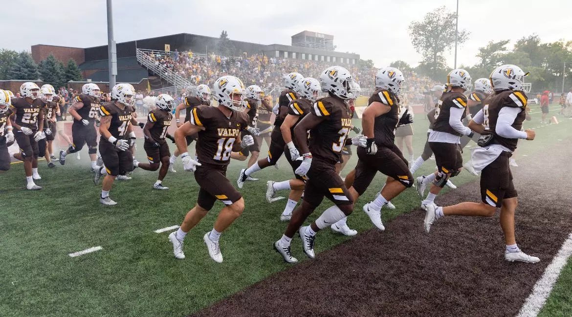 Jase Ashley (@jaseashley15) on Twitter photo After a great conversation with <a href="/coachjarnigan/">Jack Jarnigan</a> , I’m blessed to receive my first D1 offer to Valparaiso University! <a href="/GibranHamdan/">Gibran Hamdan</a> <a href="/valpoufootball/">Valpo Football</a>
<a href="/hzfbfamily/">Horizon Football</a> <a href="/CoachDitmore/">Tyson Ditmore</a> <a href="/VaughanCoach/">Drew Vaughan</a> <a href="/CoachZelaya3/">Andres Zelaya</a> <a href="/WClay99/">Walker_Clay99</a> <a href="/ValentinoCoach/">Vincent Valentino</a> <a href="/JUSTCHILLY/">Just Chilly</a> <a href="/azc_obert/">Richard Obert</a> <a href="/KevinMcCabe987/">Kevin McCabe</a> After a great conversation with <a href="/coachjarnigan/">Jack Jarnigan</a> , I’m blessed to receive my first D1 offer to Valparaiso University! <a href="/GibranHamdan/">Gibran Hamdan</a> <a href="/valpoufootball/">Valpo Football</a>
<a href="/hzfbfamily/">Horizon Football</a> <a href="/CoachDitmore/">Tyson Ditmore</a> <a href="/VaughanCoach/">Drew Vaughan</a> <a href="/CoachZelaya3/">Andres Zelaya</a> <a href="/WClay99/">Walker_Clay99</a> <a href="/ValentinoCoach/">Vincent Valentino</a> <a href="/JUSTCHILLY/">Just Chilly</a> <a href="/azc_obert/">Richard Obert</a> <a href="/KevinMcCabe987/">Kevin McCabe</a>