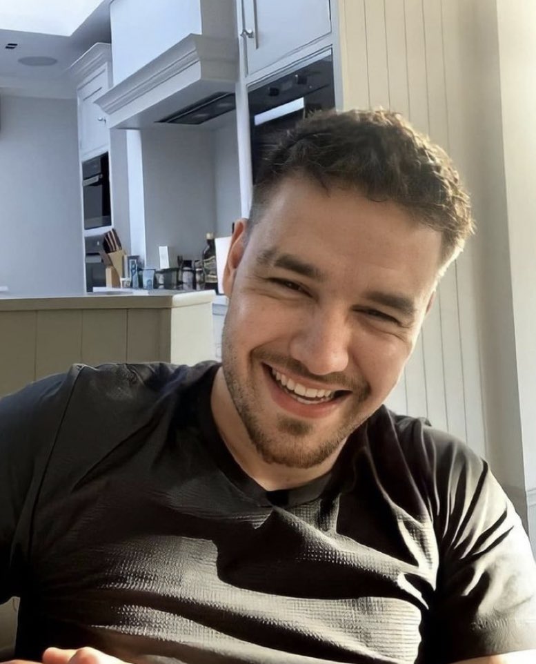 kingsbritton's tweet photo. I’m still in denial that you’re gone and I’m struggling to comprehend the fact that you’re actually not coming back. you deserved so much better, liam. you were too pure for this world 🥺 https://t.co/BtcgYgs09X
