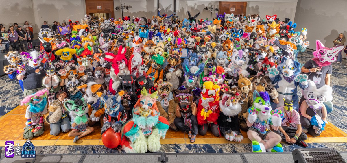 I have the <a href="/pacanthro/">PAWCon 2025</a> group photo now up on <a href="/furtrack/">furtrack</a> for viewing and download :)

furtrack.com/p/810346