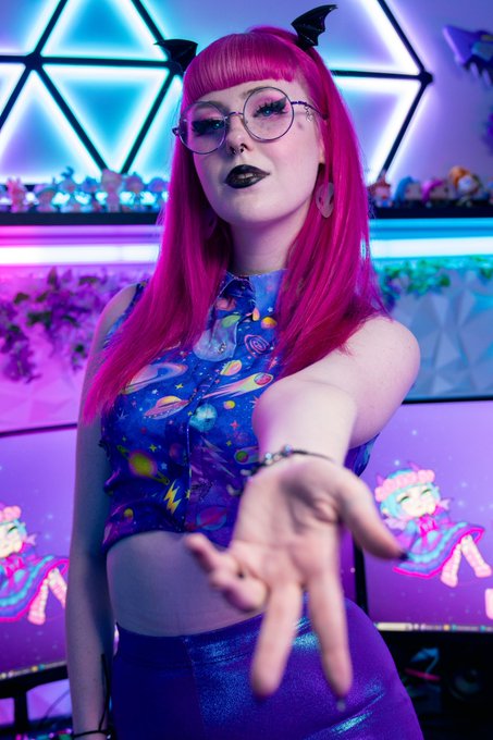 Watch Rosie ★ Pinipy 🇦🇺's leaked NSFW photo on TwXstars