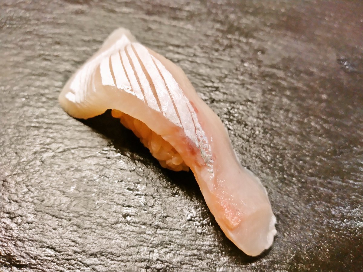 NewVegeta2020's tweet photo. カマス（炙り）／7日目
真鯛（養殖）
ブリヒラ（養殖）

#津本式
#究極の血抜き
#熟成魚 https://t.co/grZtQziBcX