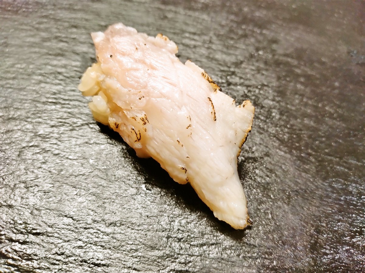 NewVegeta2020's tweet photo. カマス（炙り）／7日目
真鯛（養殖）
ブリヒラ（養殖）

#津本式
#究極の血抜き
#熟成魚 https://t.co/grZtQziBcX
