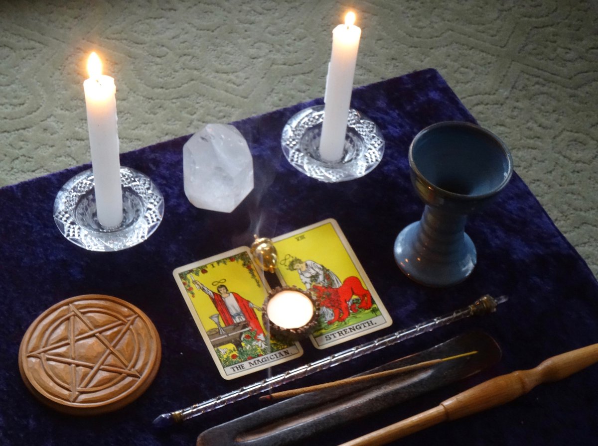 Selena_Fox's tweet photo. Celebrate the upcoming #FullMoon with #TarotMagic. Join us OnLine for our #FullMoonCircle with music, ritual, meditation, lore &amp; more about #Tarot Thursday night, November 14 with livestream beginning at 7pm central to the #CircleSanctuary YouTube channel: https://t.co/dAgWri8ziq https://t.co/ye1ynA8Snh