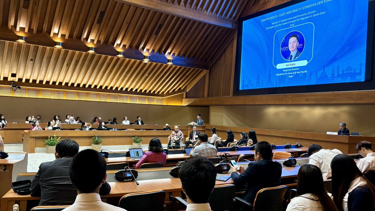 IOMAsiaPacific's tweet photo. On behalf of the Asia-Pacific @UNMigNetwork, IOM Regional Director @iori_IOM closed a panel on Decent Work and Economic Growth at the 8th South East Asia Multi-Stakeholder Forum, urging a commitment to make migration an opportunity for development. 
#2030Agenda https://t.co/cC8HOKvJ0y