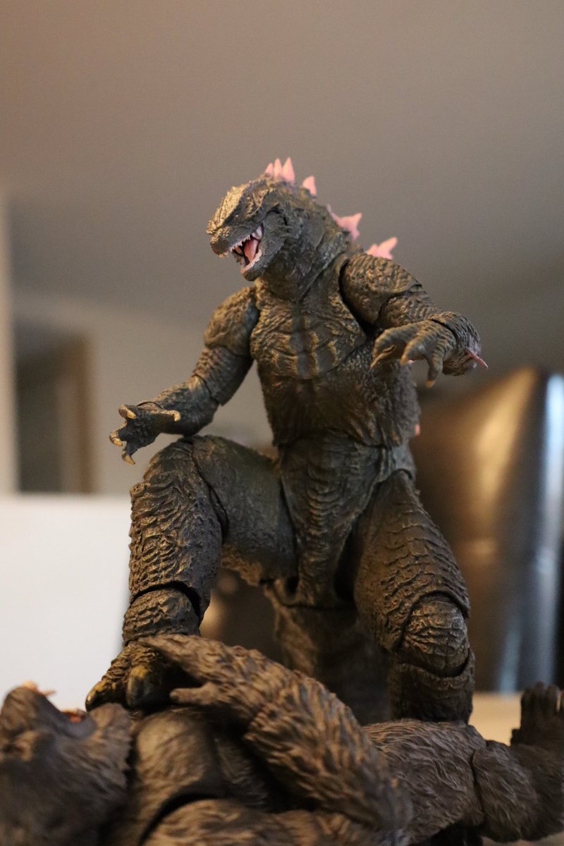 rillachieftain's tweet photo. Thank you again kowkis for sending me this figure! @Kowkistoys 

If you guys are looking to put this figure in your collection here’s there store link! https://t.co/3kaaa713iT

Godzilla evolved ver 
https://t.co/gybxQlAcmR https://t.co/GgSdBdBMIg