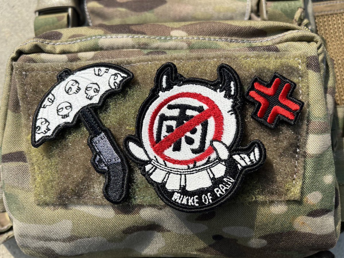 mikke721's tweet photo. #ウラミケ3 からのお知らせ📢⑨か⑩
#ウラミケ にて、#にとろんぱっち ×#GHOSTOf MIKKE コラボNo more 雨パッチが限定で復刻します!!!
さらに今回はなんと追加で【NEW】No more 風パッチも🌪️🍃✨
どっちも限定品なのでぜひゲットしてね!!☔️MIKKEブースにて販売します👻 https://t.co/VC9Cig4wQU