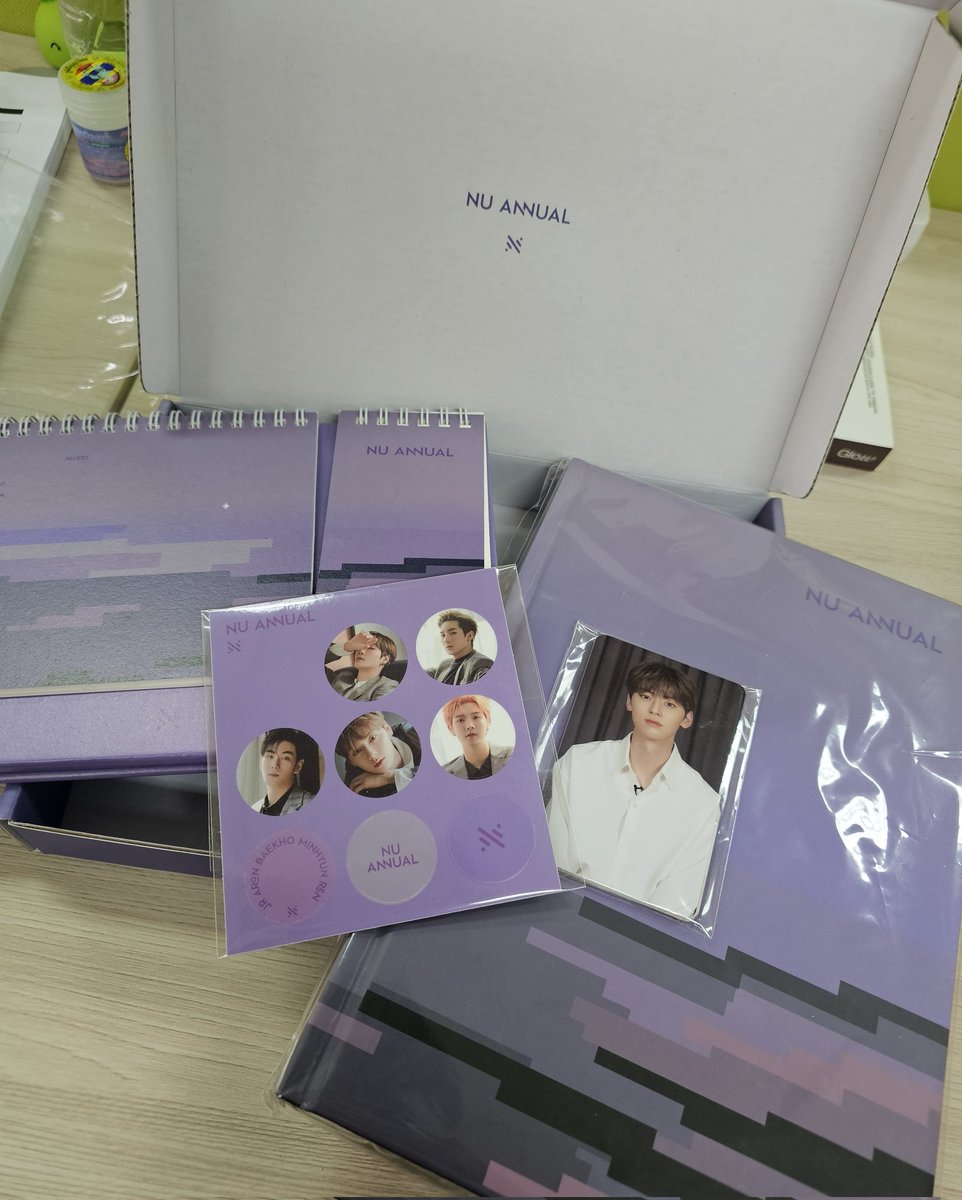 baola10's tweet photo. ขออนุญาติส่งต่ออัลบั้ม Nu annual กับ Univer ให้คนที่สนใจคับ
ใครสนใจ dm มา หรือ mention ไว้ได้เลยนะคับ คิดเฉพาะค่าส่งคับ

#แผงลอยเลิฟ #ตลาดนัดnuest https://t.co/hTKEvZKJ0f
