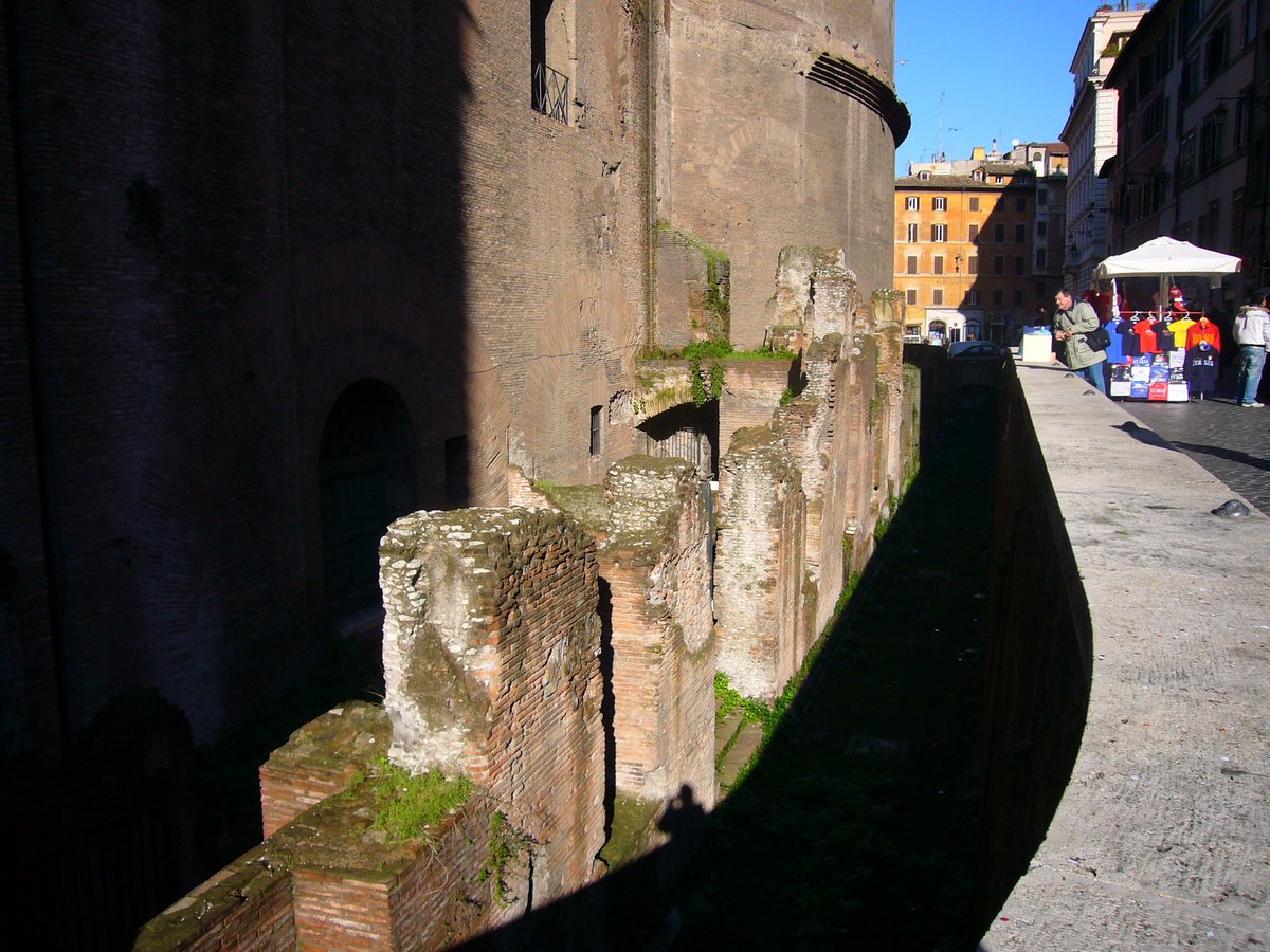 Emperors of Rome podcast (@romepodcast) on Twitter photo How important was voting to the Romans? In the new When in Rome podcast, <a href="/DrRhiannonEvans/">Rhiannon Evans</a> takes us through the Saepta Julia, designed by Julius Caesar as a place where Romans could meet, debate, and vote. podcasts.apple.com/au/podcast/saeโฆ How important was voting to the Romans? In the new When in Rome podcast, <a href="/DrRhiannonEvans/">Rhiannon Evans</a> takes us through the Saepta Julia, designed by Julius Caesar as a place where Romans could meet, debate, and vote. podcasts.apple.com/au/podcast/saeโฆ