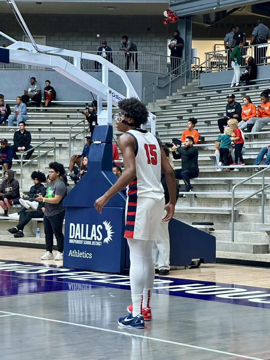 A dawg
Real competitor
Rebound snatcher 
Air space playmakers
Elite left shoulder
<a href="/LanceCarr35/">Lance M. Carr</a> 

#ChampionsClassic