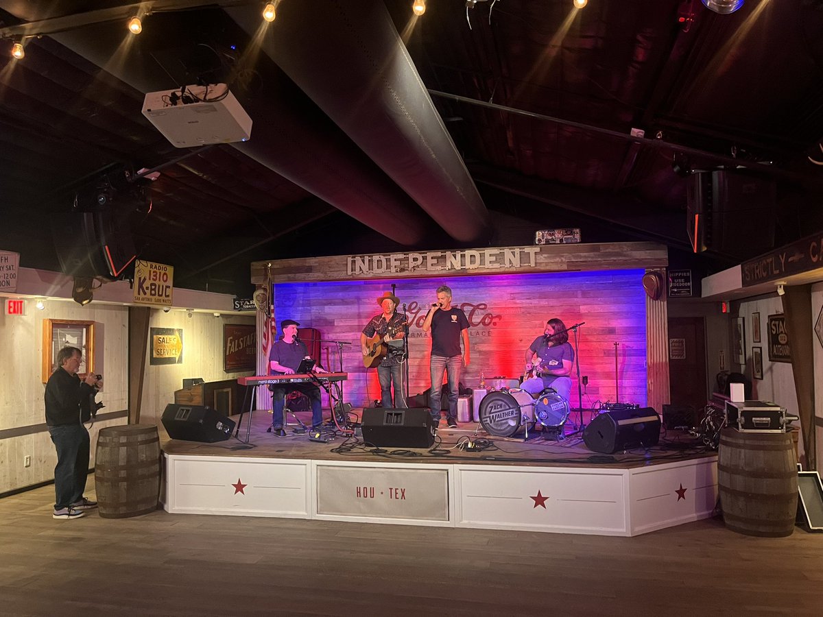 𝗕𝗿𝗲𝗮𝗸 𝙏𝙝𝙧𝙤𝙪𝙜𝙝 𝗖𝗮𝗻𝗰𝗲𝗿 tweet media