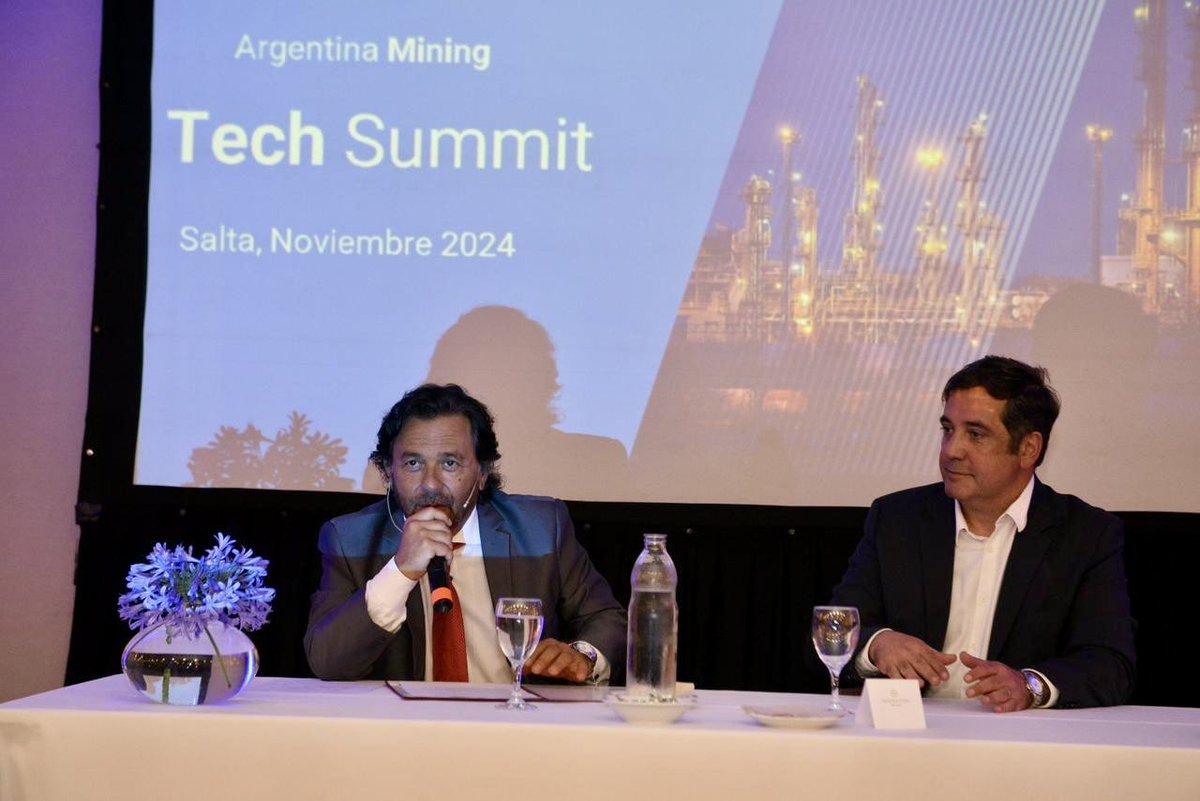 GustavoSaenzOK's tweet photo. Participé del encuentro Argentina Mining Tech Summit, que convocó a referentes de las principales compañías de minería, gas y energía del NOA. Fue organizado para presentar a los ejecutivos contenido de valor relacionado con tendencias y las últimas tecnologías en el mundo 🤝🏻

👉🏻 Quiero destacar la importancia de las innovaciones tecnológicas para impulsar el desarrollo productivo de la provincia. En esta nueva etapa, el potencial de estas herramientas es inmenso para sectores clave como el agro, la energía y la industria en su conjunto 🙌🏻
