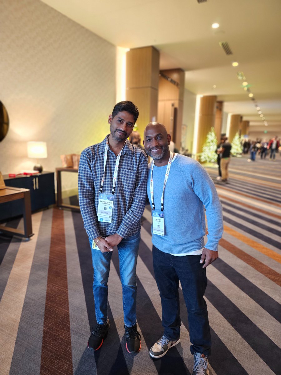 sat_cse28's tweet image. ✨ Full circle moment at #KubeConNA!.
Met the legendary @kelseyhightower at  StartupFest, Salt Lake City! From learning Kubernetes the Hard Way in 2016 to becoming a Kubestronaut!.  Had an amazing talk about Enterprise vs Open Source.
#Kubernetes #CloudNativeCon @kubernetesio