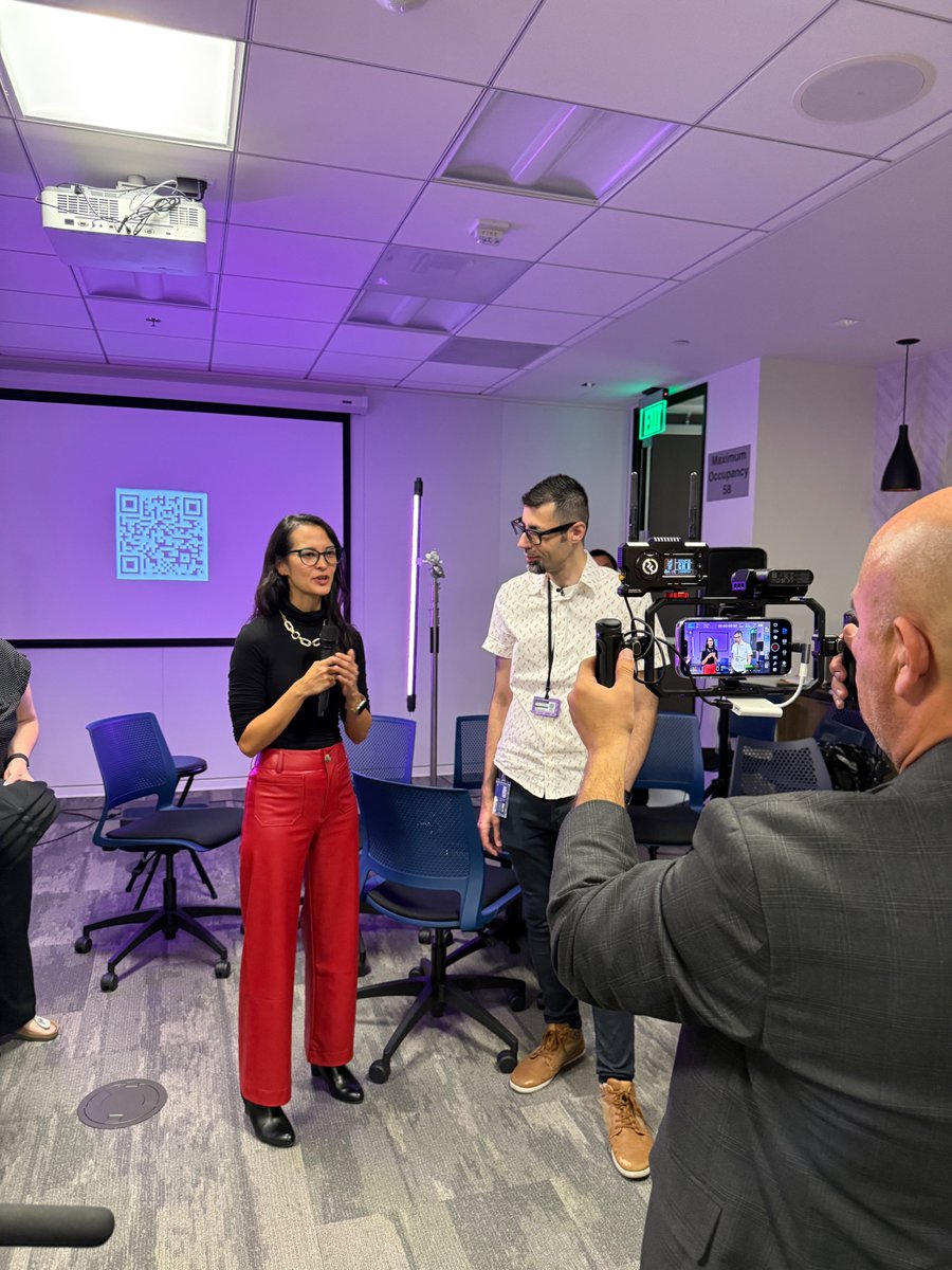 🟣 What an incredible night at the <a href="/VRARAOrange/">VR/AR Association Orange County</a>  networking event collaborating with <a href="/Sony/">Sony</a>: the Sony XR Showcase! 🟣
Missed the event? Don’t worry-watch the full replay of our livestream!
🔗 Watch here: lnkd.in/gdqwD-NE
🎉Be sure to follow <a href="/VRARAOrange/">VR/AR Association Orange County</a>!