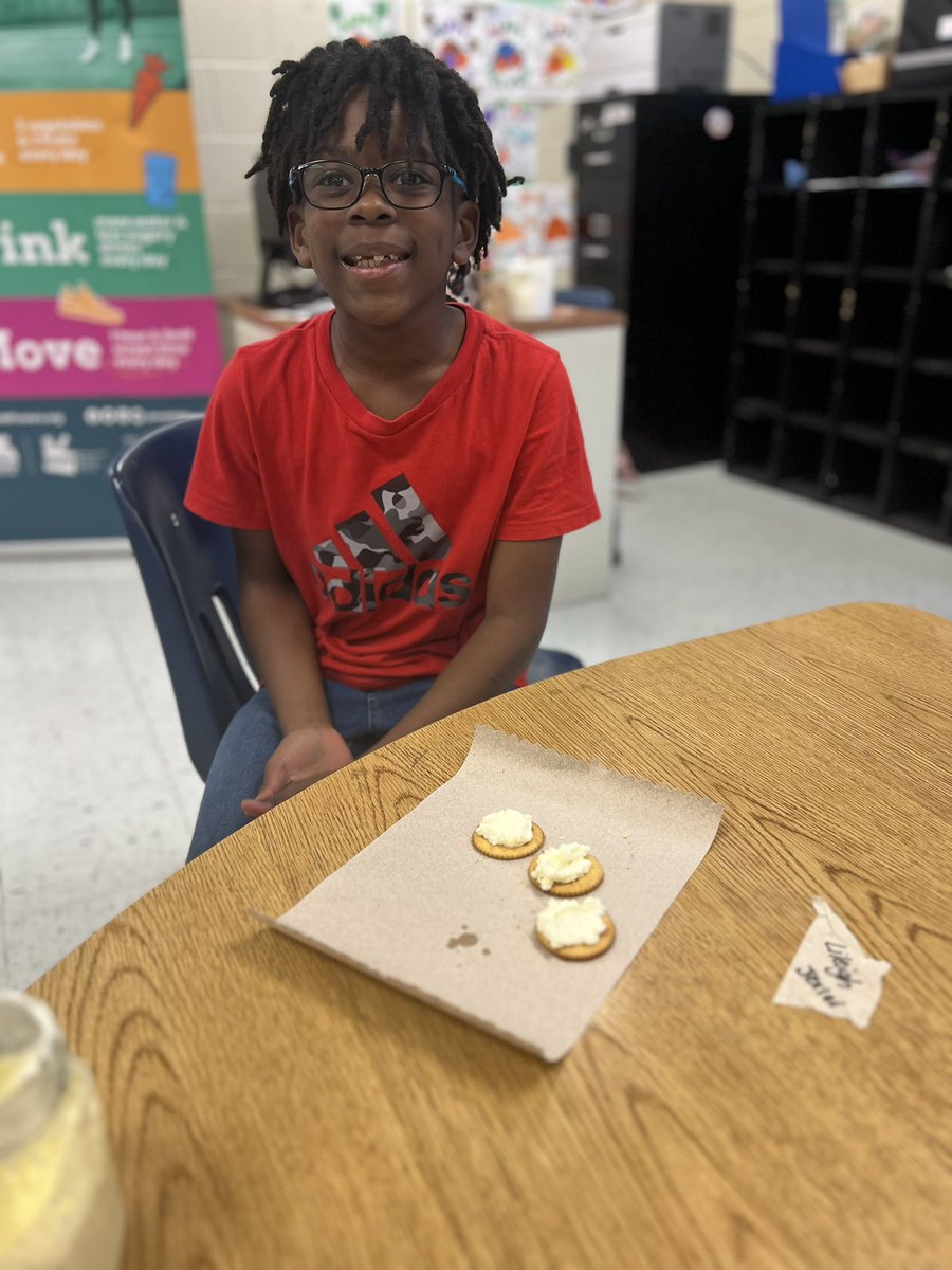 Shake, shake, shake… With patience and a little elbow grease, students learned the science of making their own butter 🧈🫨 <a href="/LVESCHOOL/">Livingston Elem (LVES)</a>