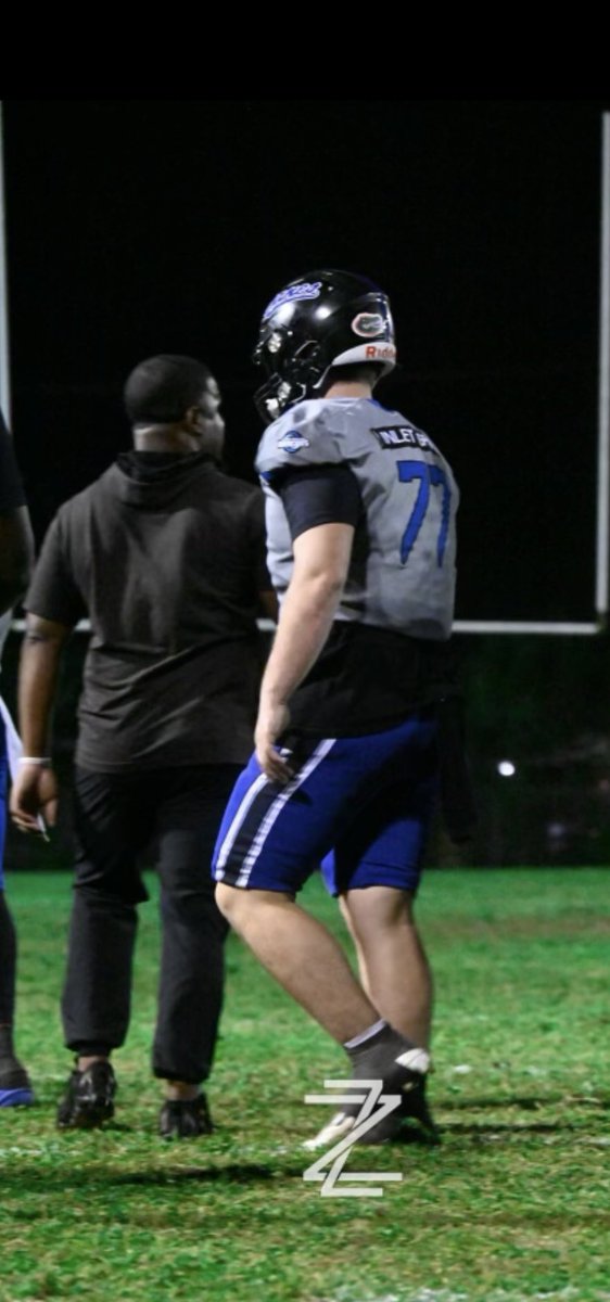 Our kids always have their coaches back 🌀🌀💪💪🔥🏈🏈🙏 <a href="/jacksonmollo75/">𝐽𝑎𝑐𝑘𝑠𝑜𝑛 𝑀𝑜𝑙𝑙𝑜</a>