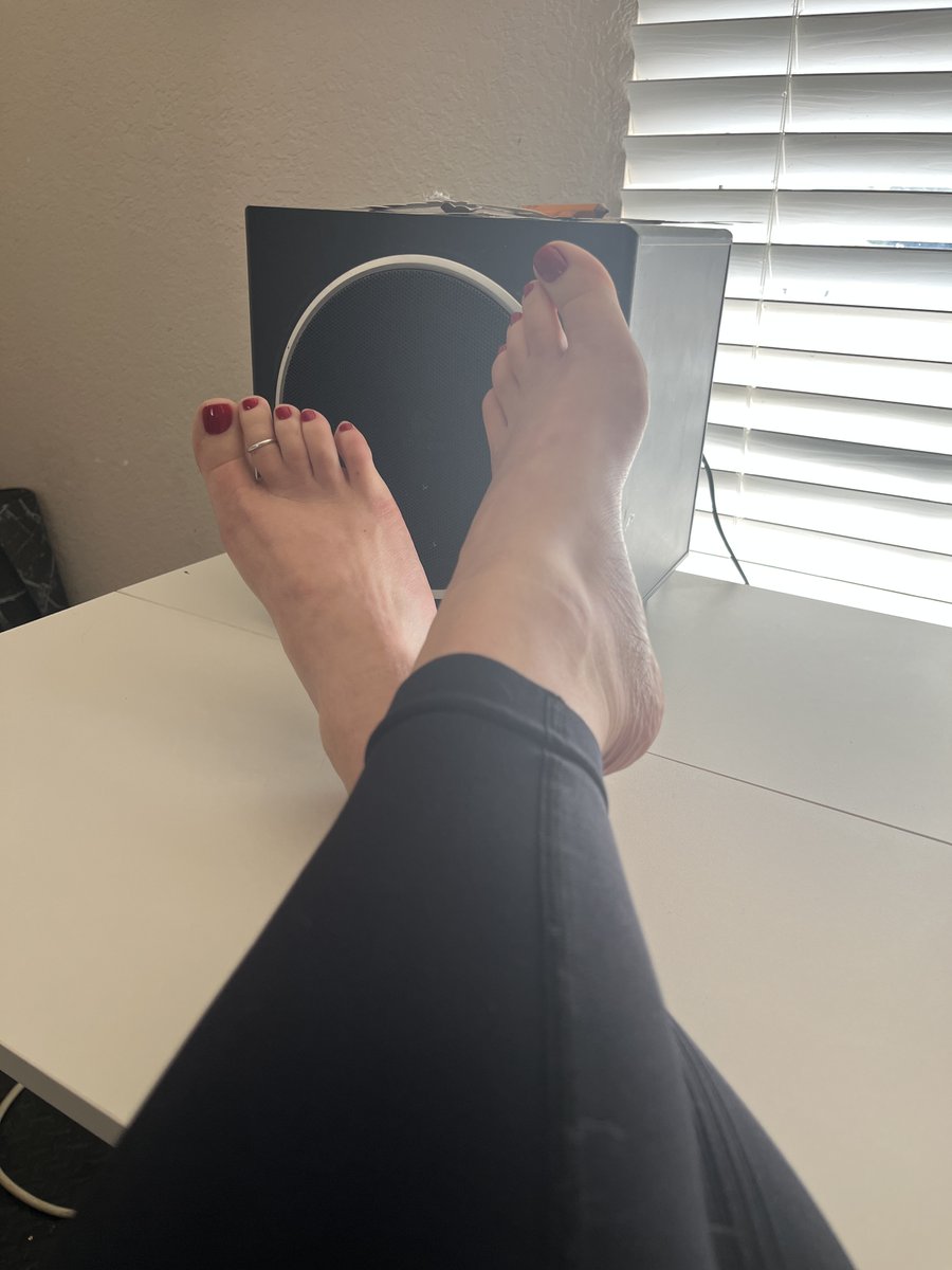 Would I catch you staring? 
#toes #feet