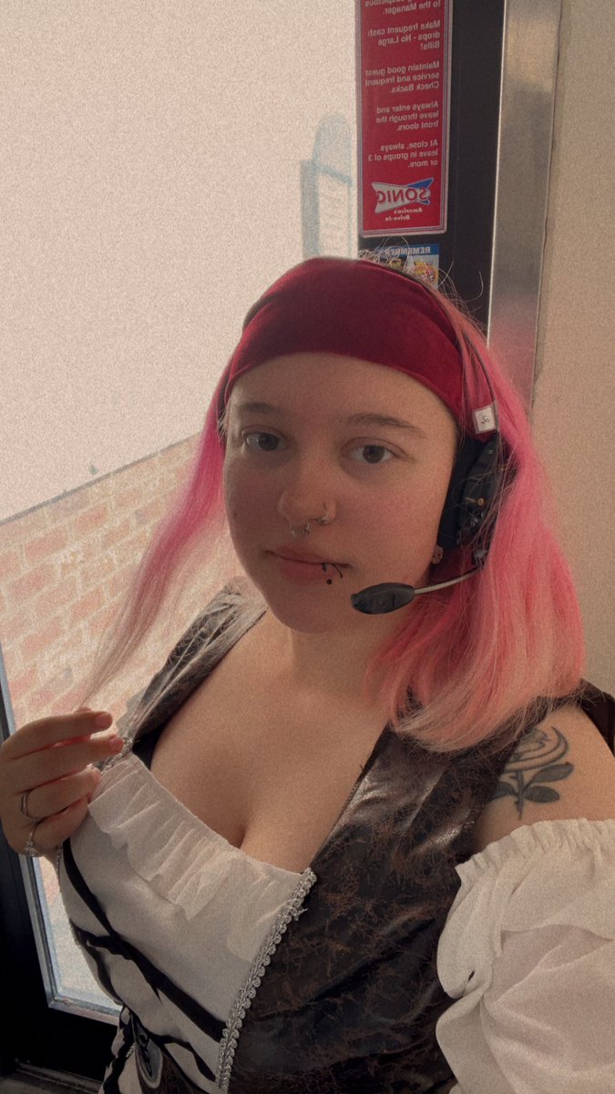 chipchip34's tweet image. What bathroom do you think I should use? #LGBTQIA #LGBTQ