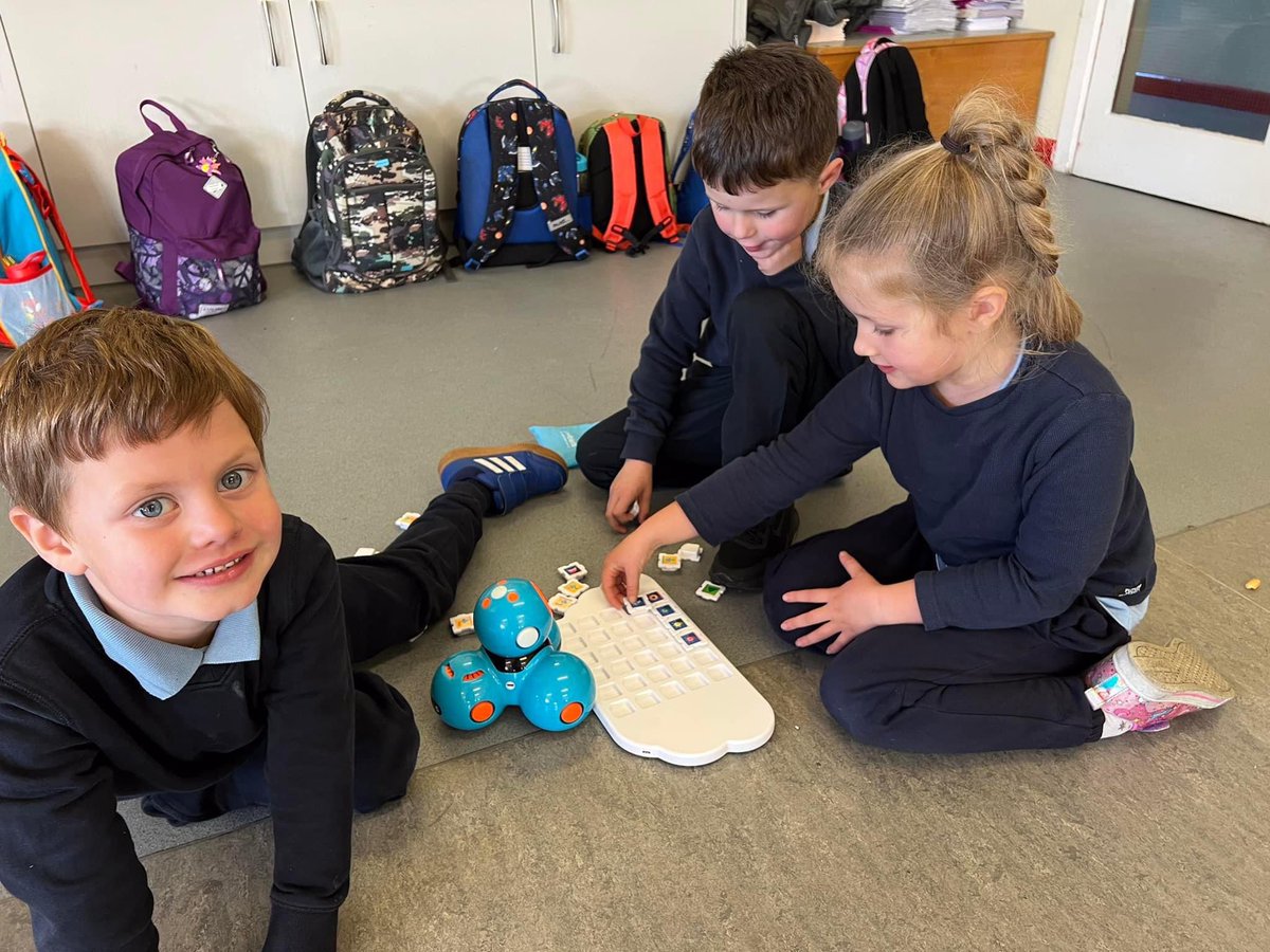 STEM Kerry tweet media