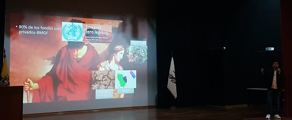 Ingrid_Mica004's tweet photo. Lepra: ¿una #enfermedad ancestral que aún nos acecha? En el Simposio One Health de @UDLAEcuador, @Vakdaro (@DiiUisek; @UISEK) reveló un inquietante hecho: la circulación zoonótica ya es una realidad y las cifras en Ecuador son alarmantes. 🦠

#Quito #OneHealth #CienciaEC https://t.co/wOyL0P7RUx