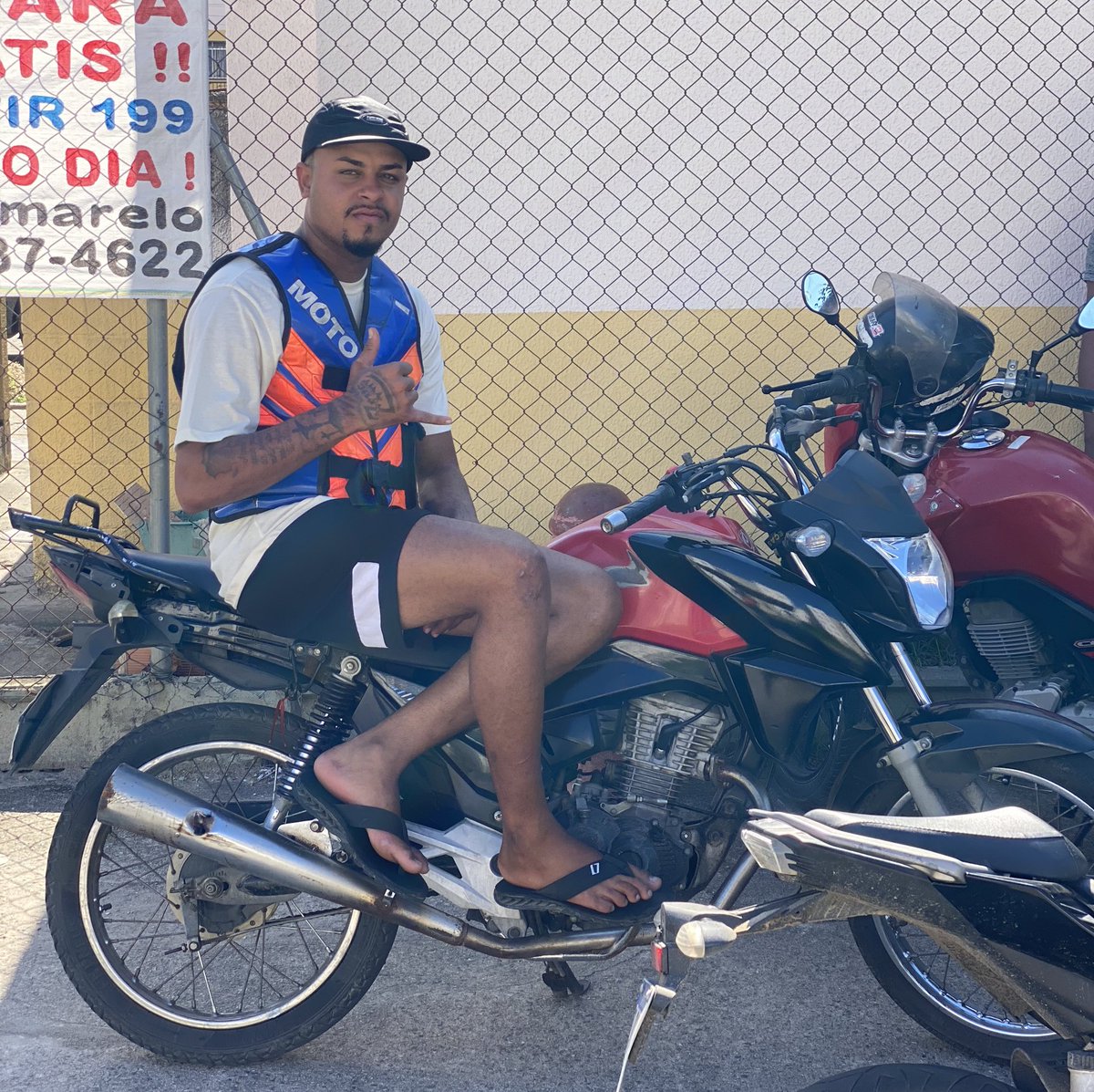 tremdoparque2's tweet photo. Ainda não cheguei onde eu quero, mas se eu olhar para trás, estou muito longe de onde comecei.. 🪜 🙇🏼‍♂️🏃‍♂️ https://t.co/gnsmVdIN39