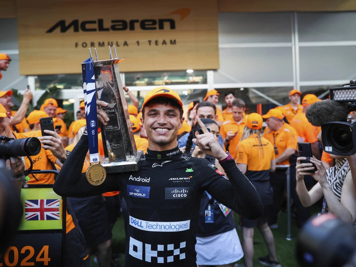 McLarenF1_News's tweet photo. The season of the maiden win 
3 Grand Prix wins
7 pole positions
12 podiums
331 points

And 6 years dedicated to McLaren...

...so far

Certainly, a year to remember.
Happy 25th birthday, Lando 🧡 https://t.co/Vylidzivim