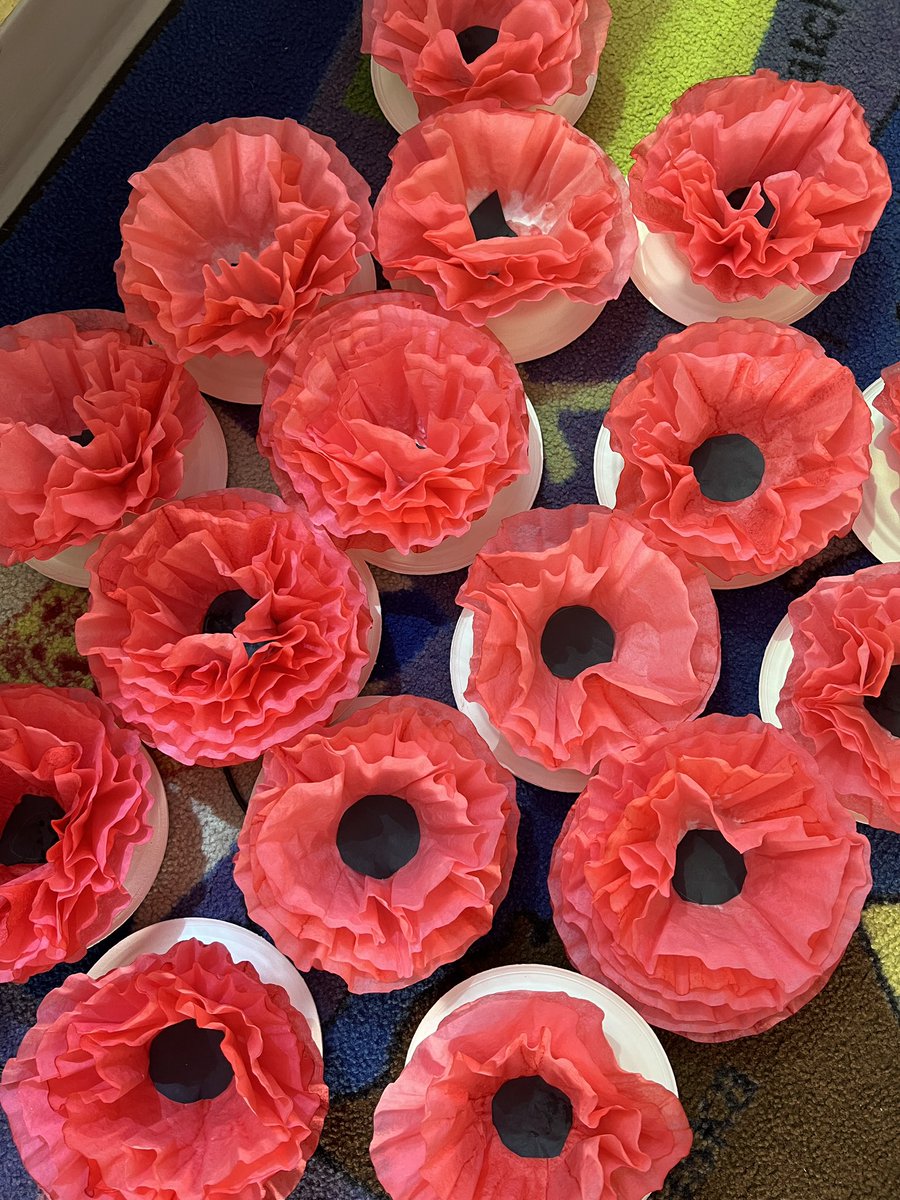 Ms. Leafloor tweet media