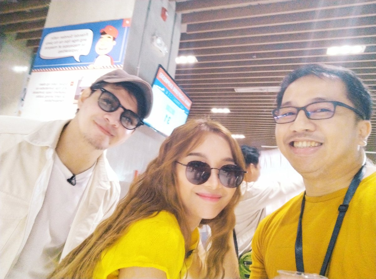 mrCocoRoss's tweet photo. Hello, Love, Again 😍

@UnangHirit @aldenrichards02 @bernardokath 

#HelloLoveAgain 
#HelloLoveAgainWorldPremiere 
#KathDen https://t.co/y0IAx51oY5