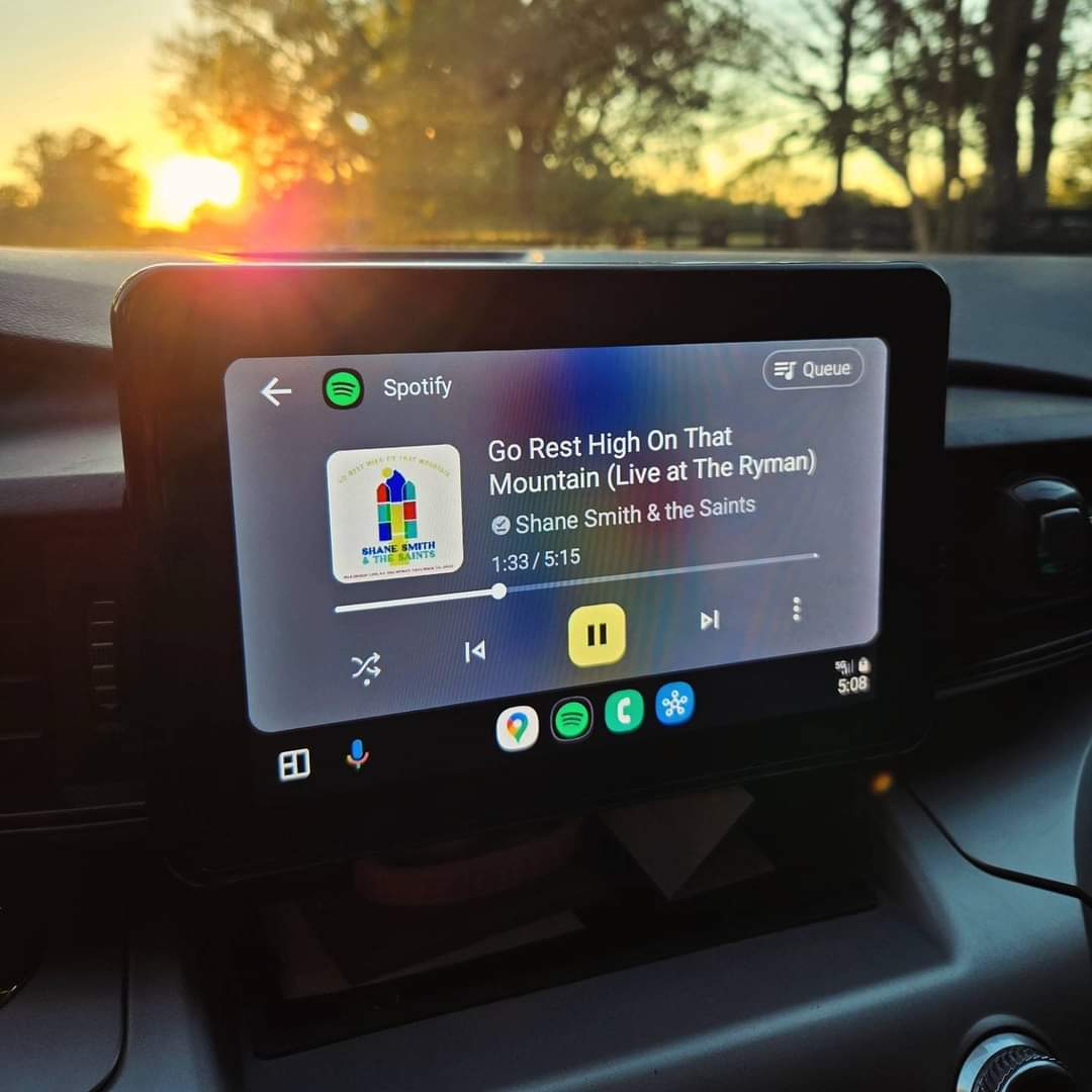 TheAdamDrake's tweet photo. Y'all ever went to church on the drive home from work? @shanesmithmusic doing #GoRestHigh will do that to ya. https://t.co/kjHhYdZePG