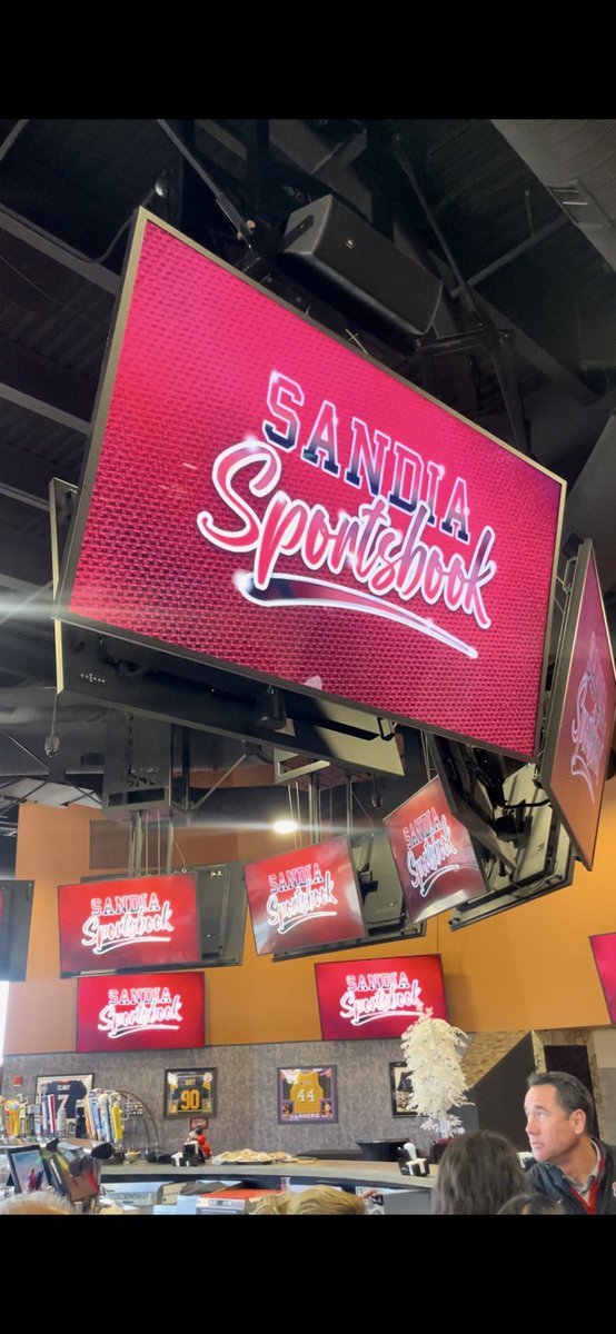 New Mexico legends, pro golfer <a href="/NotahBegay3/">Notah Begay III</a> and UNM Lobo great/Pro Football Hall of Famer <a href="/BUrlacher54/">Brian Urlacher</a> help to unveil new Sportsbook <a href="/sandia_casino/">Sandia Resort & Casino</a>