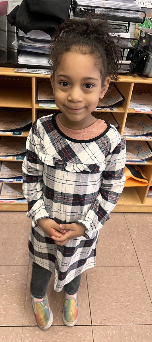 Maestrajenn's tweet photo. Students @School5Yonkers were happy to be back to school working and learning after a three day weekend! #School5Magic @School5Yonkers @PtaSchool5 @YonkersSchools https://t.co/aHBjR3VBC5