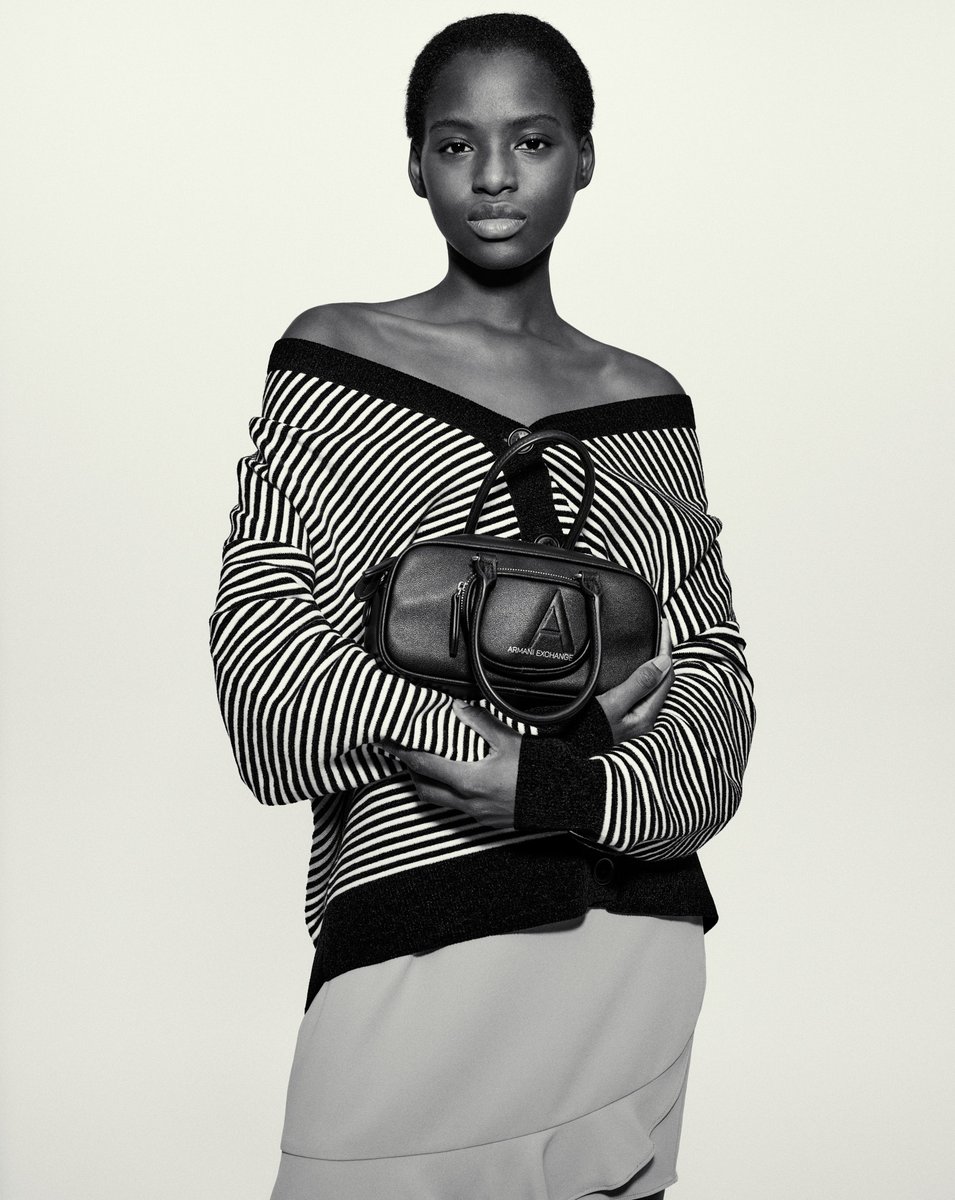 ARMANI_JAPAN's tweet photo. A LINE
24秋冬コレクション -- シルエットの美しさが際立つ、無駄を削ぎ落としたタイ��レスなスタイル。クールでエフォートレスな一着を #ArmaniExchange #AXfw24
Photo @marc_hibbert
https://t.co/4n3k2HUvGE https://t.co/zuQc92FXKM