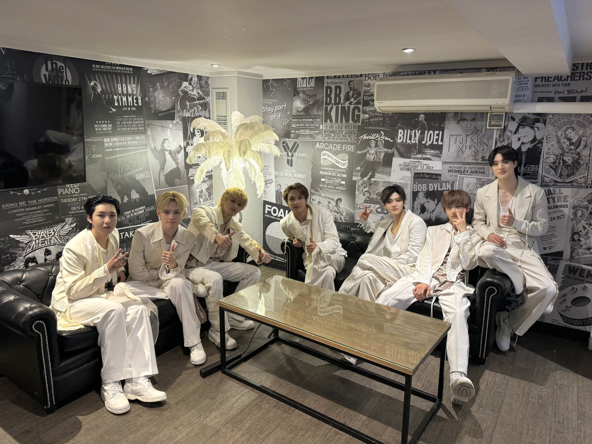 London..... You guys were the finale! Thank you to THE DREAM SHOW 3 and to every Nctzen that came out to see us!!!! Sending you all soooo much love🫶God bless you guys

#MARK
#NCTDREAM #THEDREAMSHOW3
#NCTDREAM_THEDREAMSHOW3
#NCTDREAM_WORLDTOUR
#NCTDREAM_THEDREAMSHOW3_LONDON