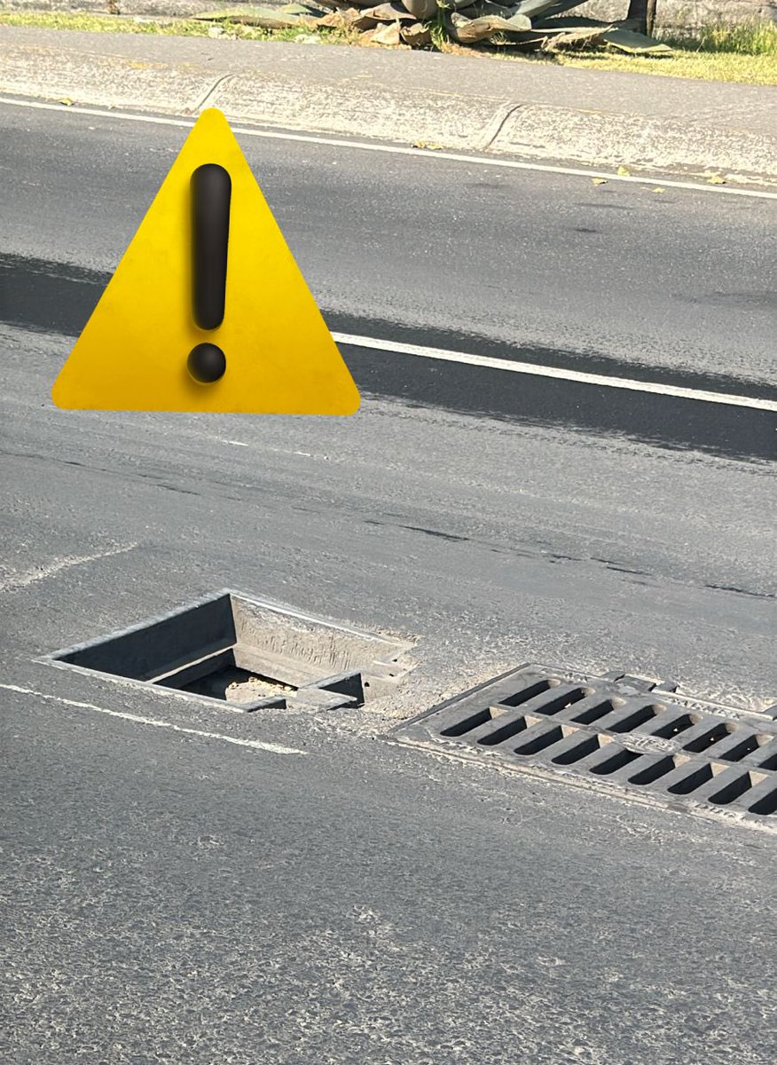 EnlaceTAguilas's tweet photo. ⚠️#ATENCION #PrecaucionVial vecinos‼️
@SacmexCDMX @AlcaldiaAO tenemos un registro sin tapa. Hay riesgo para automóviles y motos.📍Sobre Carlos Lazo casi esq Javier Barrios pasando @Tec_CSF pedimos su apoyo para evitar accidentes, gracias! @pueblosantafe @PORLASAGUILAS https://t.co/A1dq5GFxkG