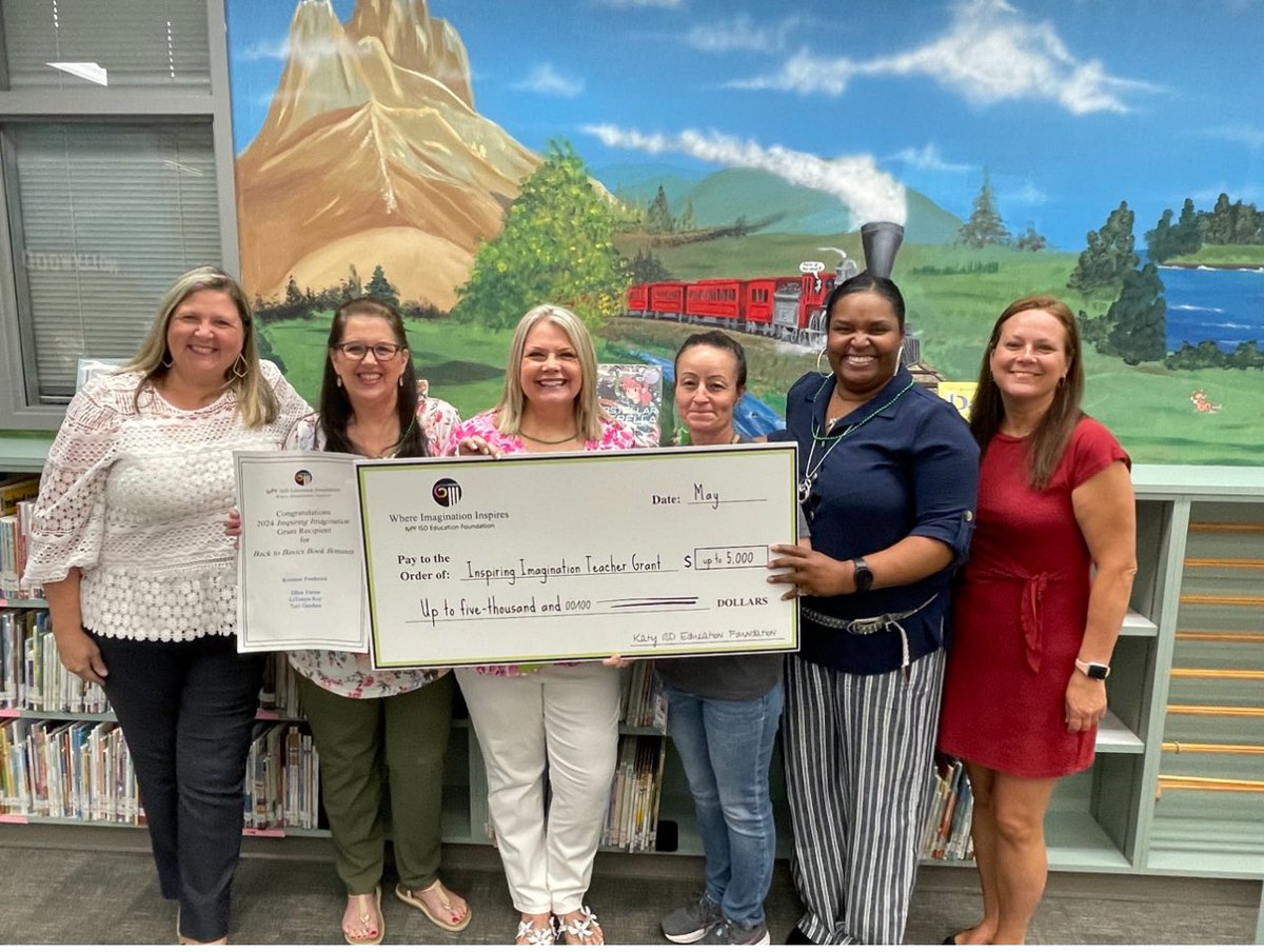 ExpressBookStop tweet media