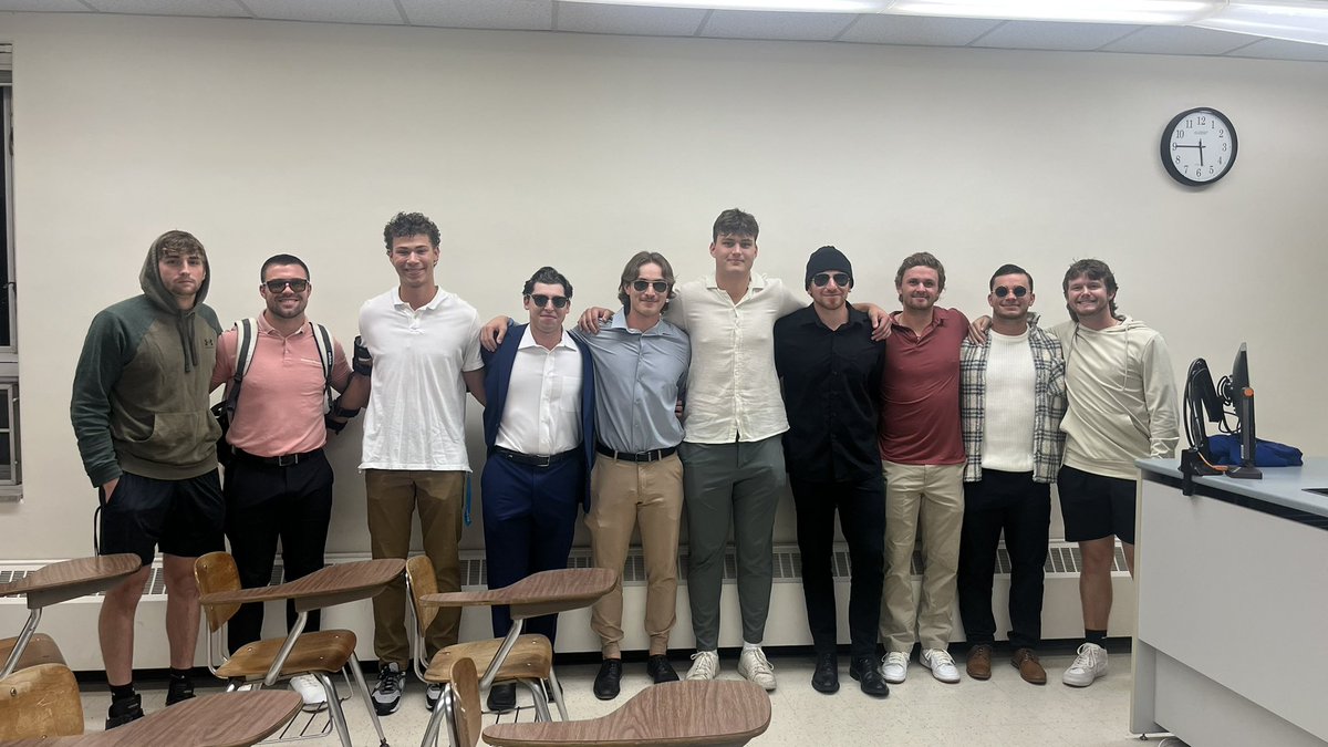 EIU_Baseball's tweet image. Teams are set for the 2024 OVC Challenge..

Blue - Captained by Brandon Schultz
Grey - Captained by Nate Marshall
White - Captained by Chase Bays
Black - Captained by Zach Courson