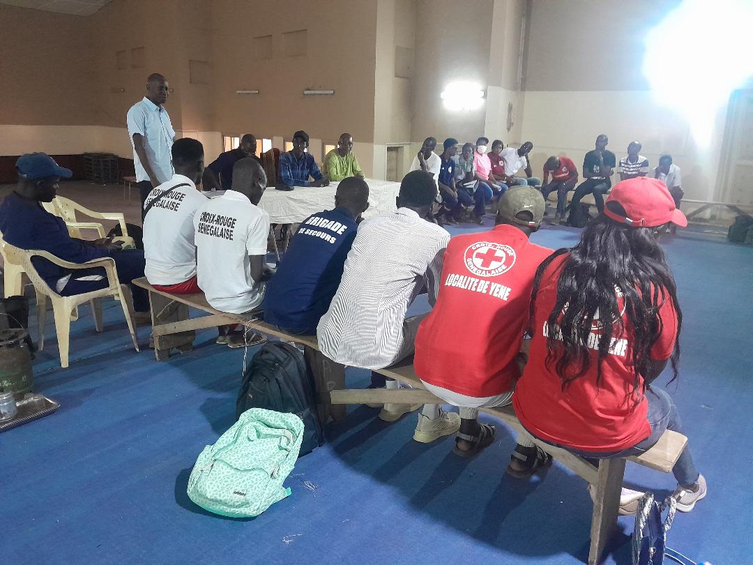 CSenegalaise's tweet image. The @CSenegalaise and @CICR_Afrique, strengthen the capacities of 100 volunteers from the 5 departmental committees of the Dakar region on the Framework for Safer Access and Crisis Communication in Emergency Situations. It started in Rufisque for the benefit of 20 rescuers...