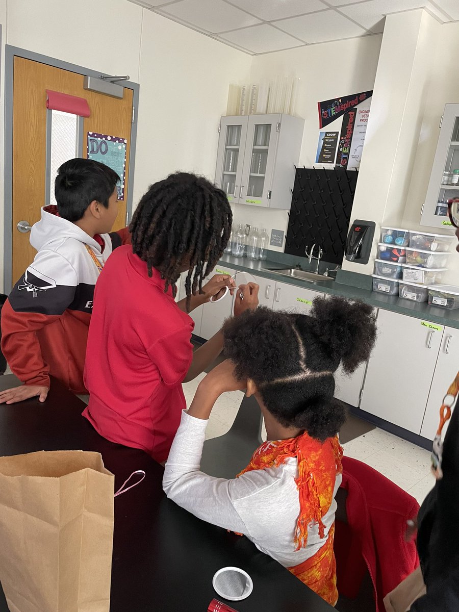 We lit!!! Scholars enjoyed a little challenge of hitting some targets around the room as we begin our unit on light energy ❤️🖤🤘🏾 <a href="/cedarhillisd/">Cedar Hill ISD</a> <a href="/CHISDCP/">Collegiate Prep</a>